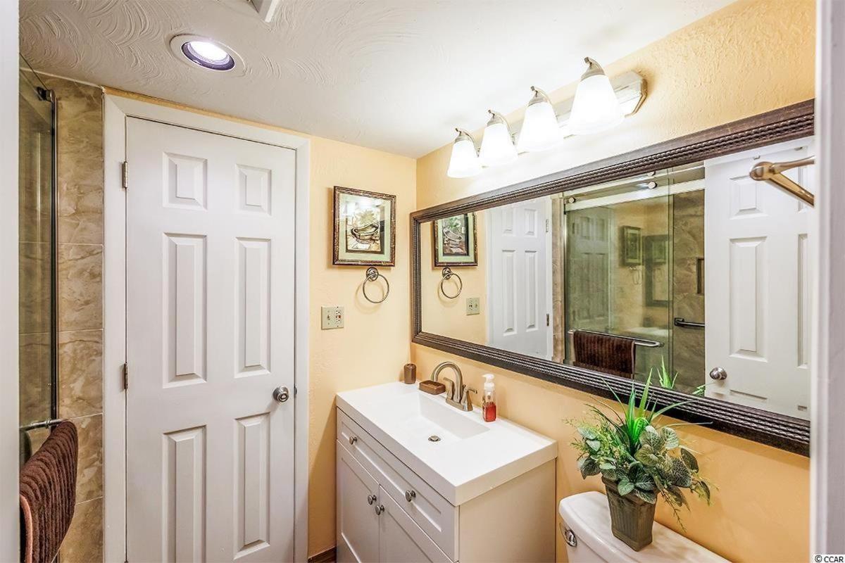 Spacious Ocean View Suite With Beautiful Updates! - Ocean Dunes Tower 2 Unit 6121 - Sleeps 6 Guests! Myrtle Beach Kültér fotó